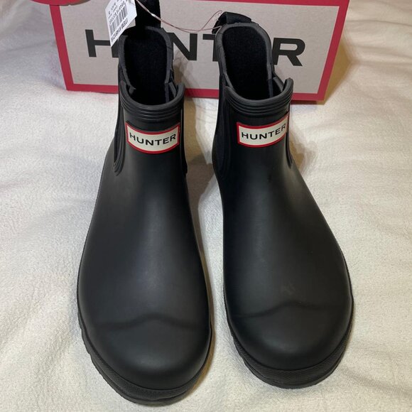 NEW w/ BOX - Size 8: Hunter Women's Original Chelsea Rain Boot, Black - Picture 6 of 13